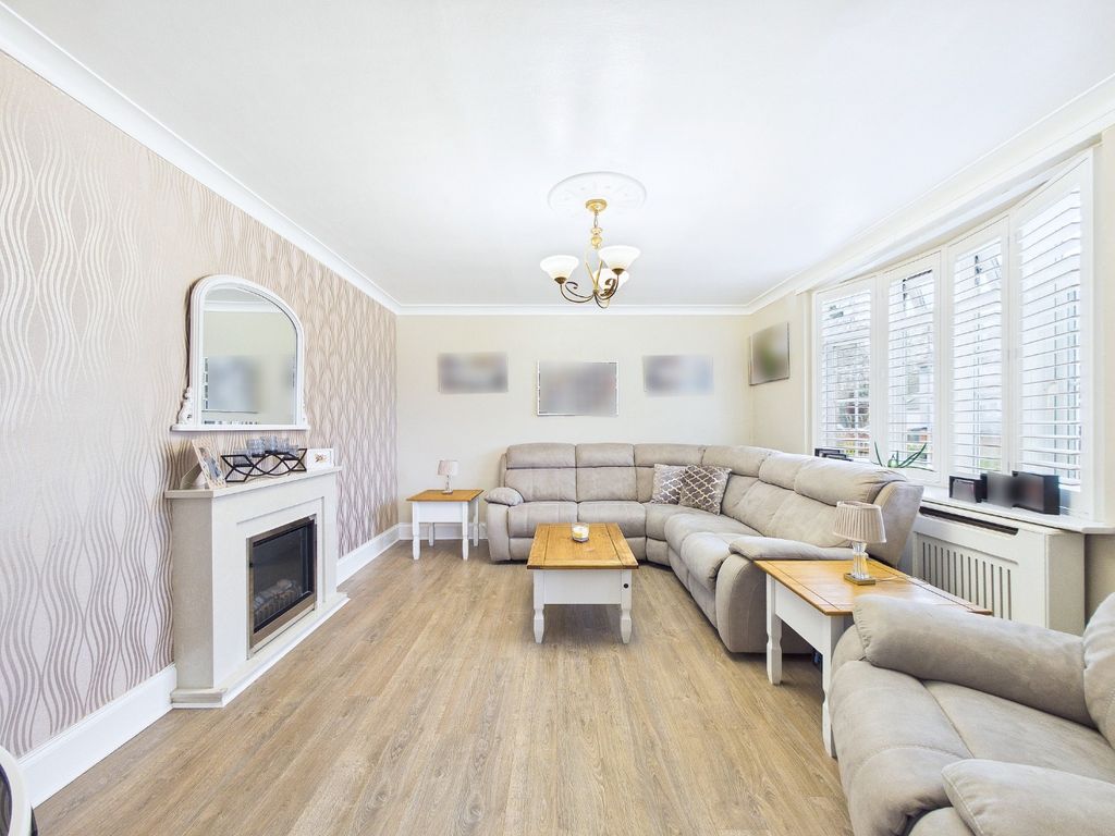 Property photo 3 of 21 4882226