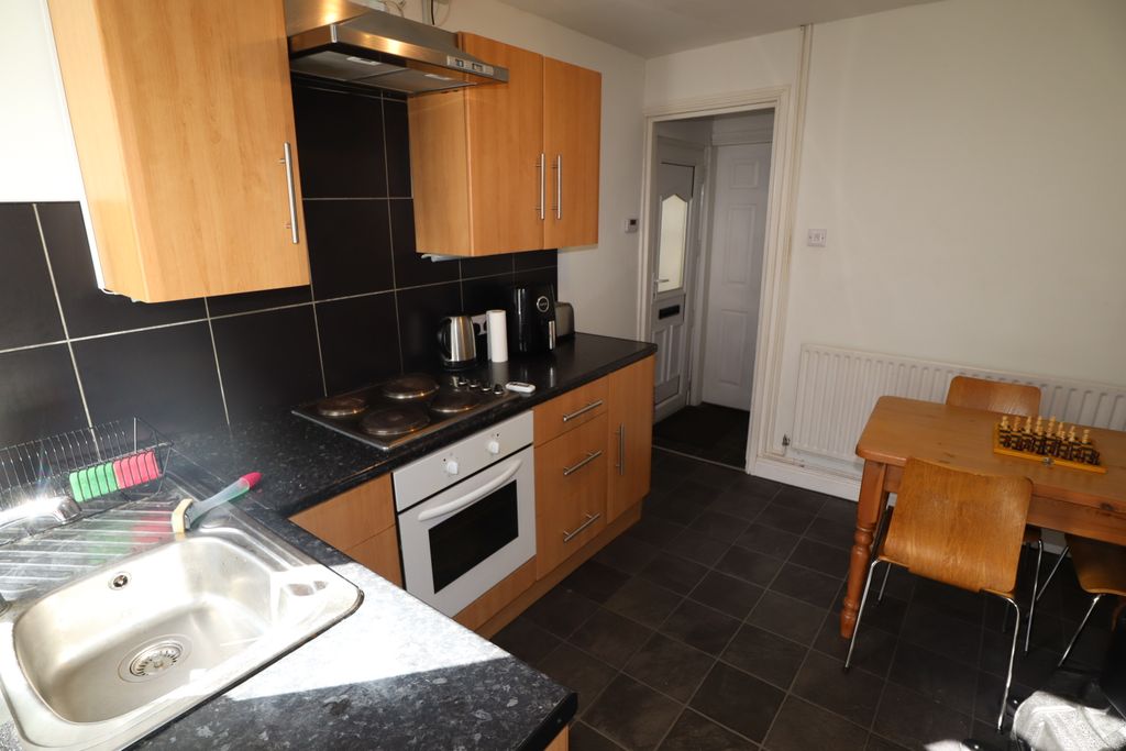 Property photo 3 of 8