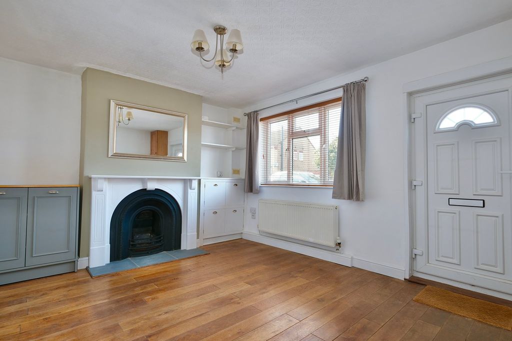 Property photo 2 of 12