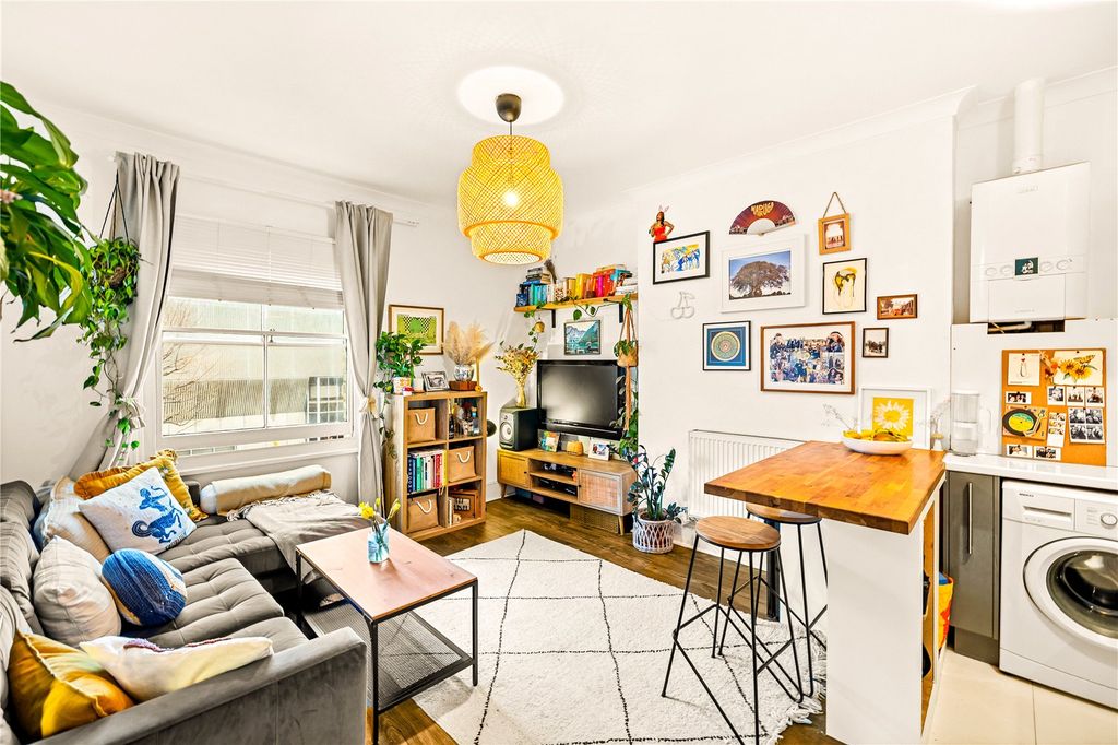 Property photo 3 of 10 Picture No. 18