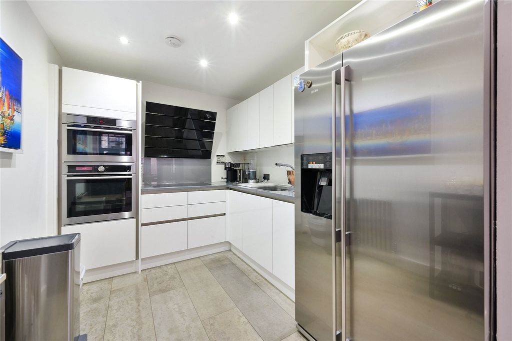 Property photo 2 of 14 Picture No. 21