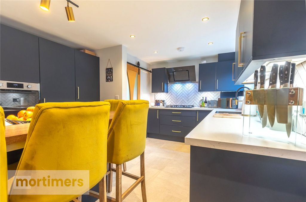 Property photo 3 of 25 Kitchen/Diner