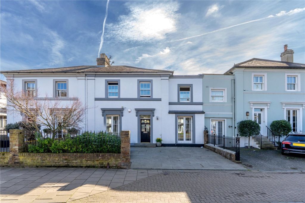 Property photo 1 of 23 Front Exterior