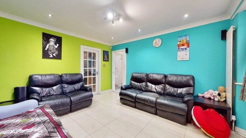 Property photo 2 of 8 Picture No. 09