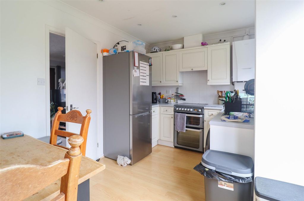 Property photo 3 of 11 Img_1842-1.Jpg