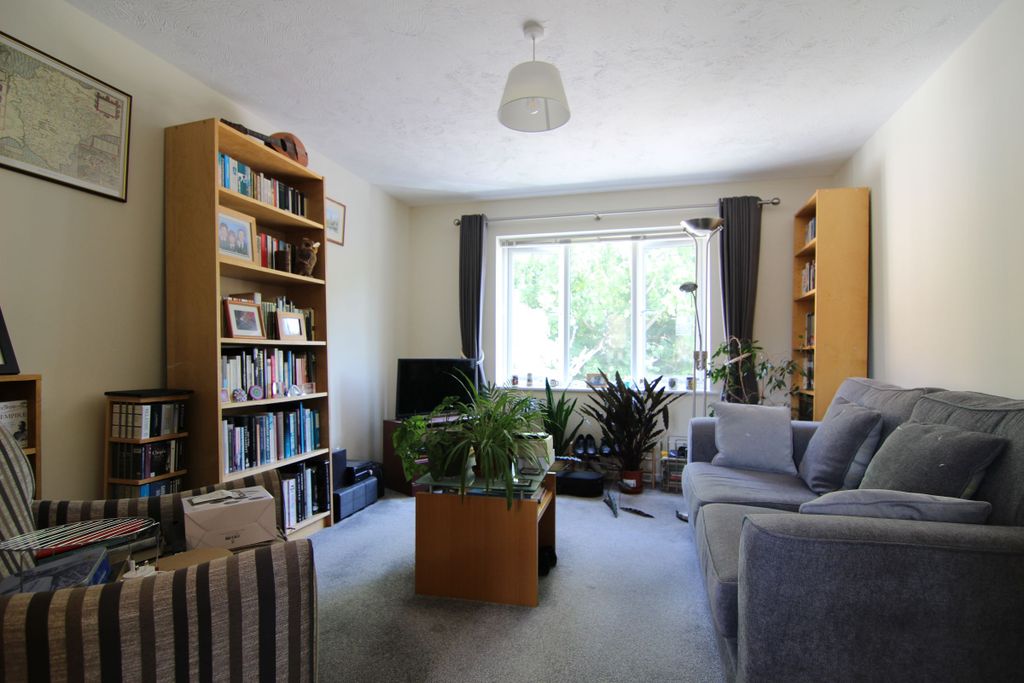 Property photo 2 of 6