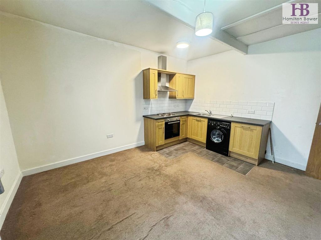 Property photo 3 of 5 F2F8d443-Fl4Ths.Jpg