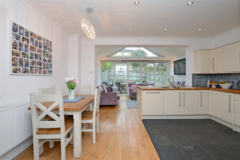 Property photo 2 of 11 Highres1997329.Jpg