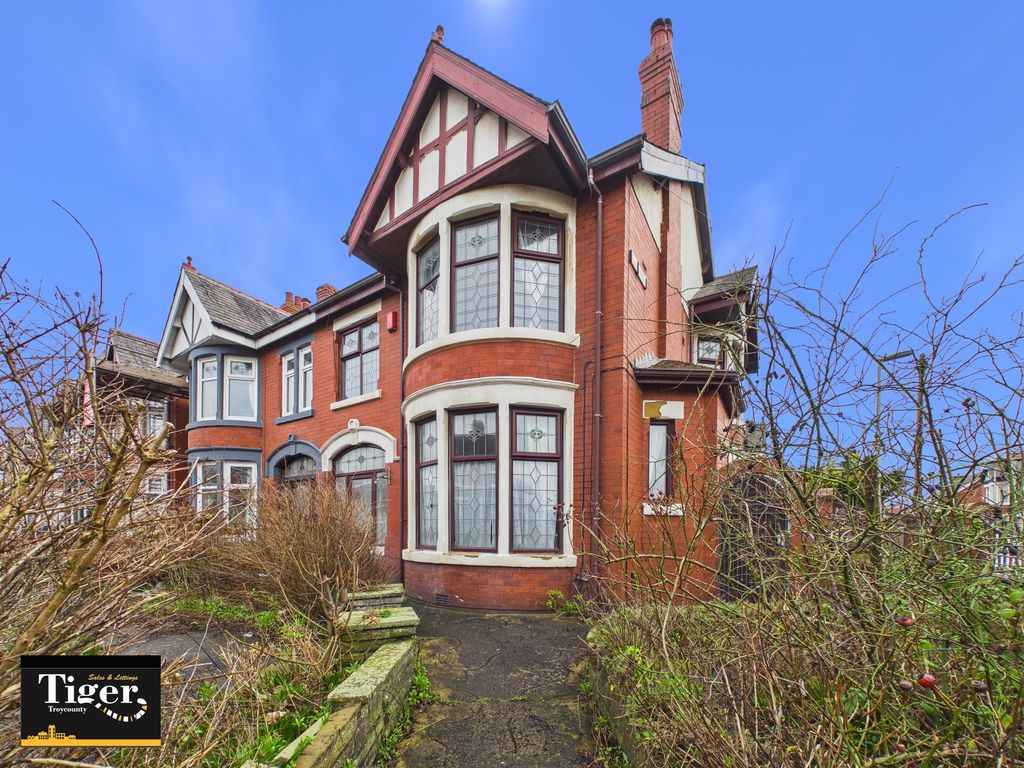 Property photo 1 of 16 Cam02176G0-Pr0820-Still016