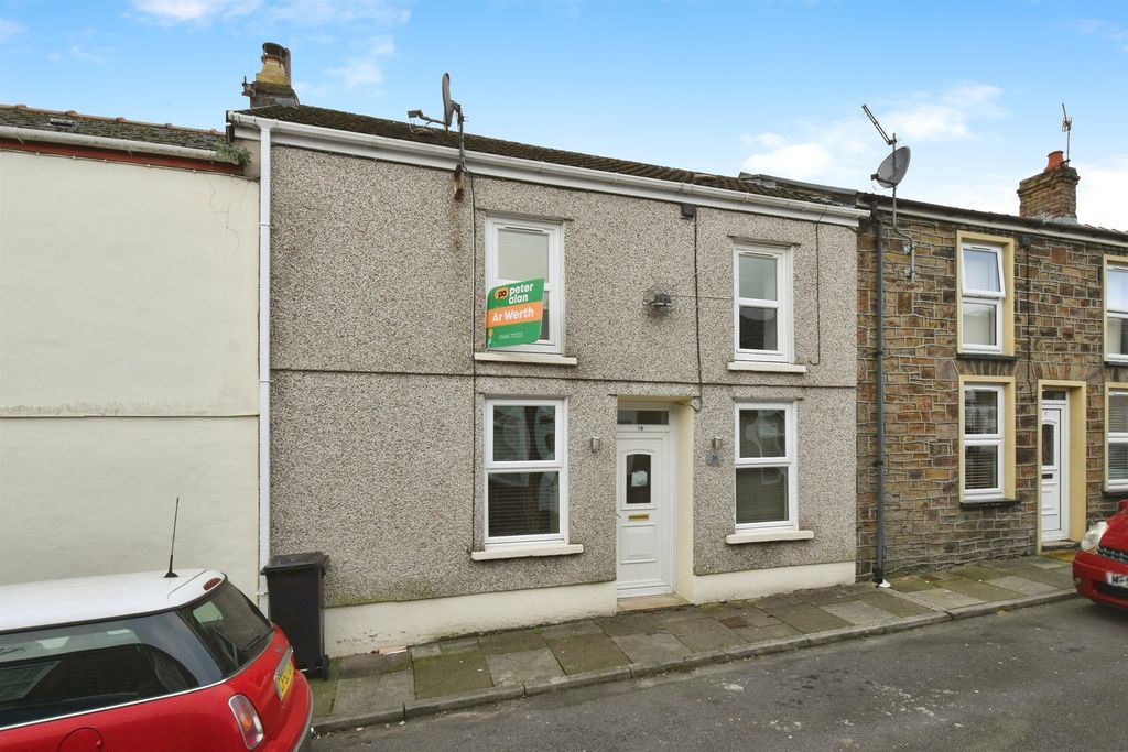 Property photo 3 of 15