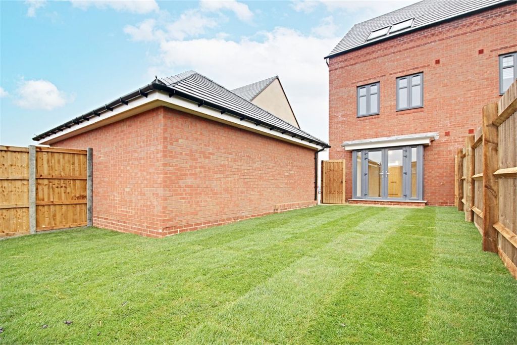 Property photo 3 of 18