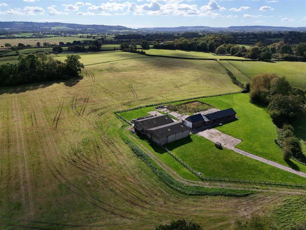 Property photo 2 of 6 Lower Sandhills Farm.Jpg