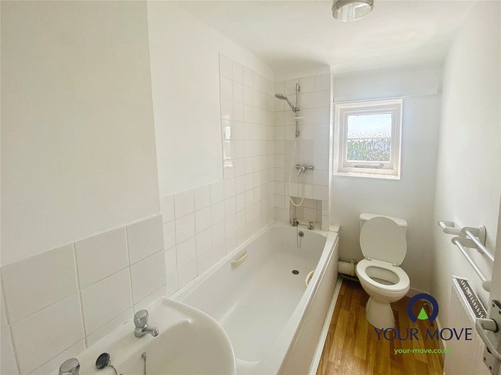 Property photo 2 of 8 Picture No. 27