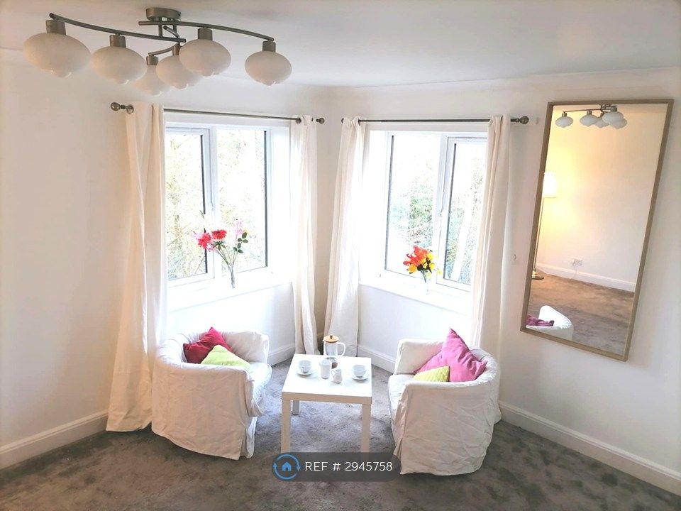 Property photo 3 of 23
