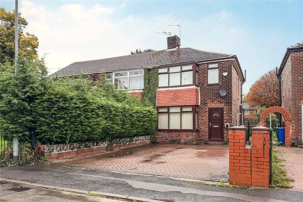 Property photo 1 of 16 External