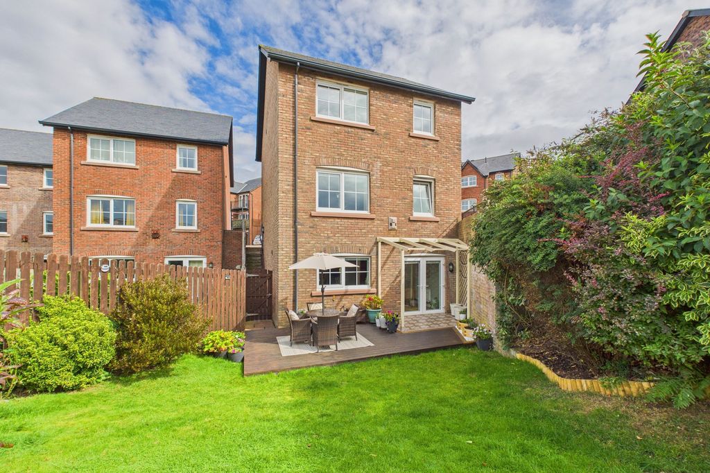 Property photo 3 of 30