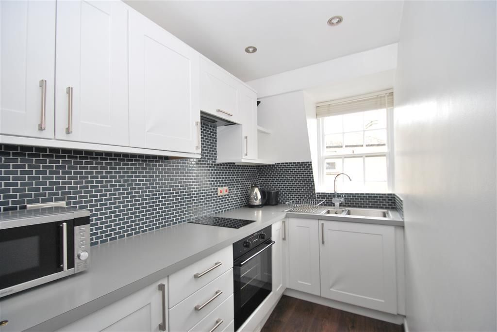 Property photo 3 of 6 Kitchen