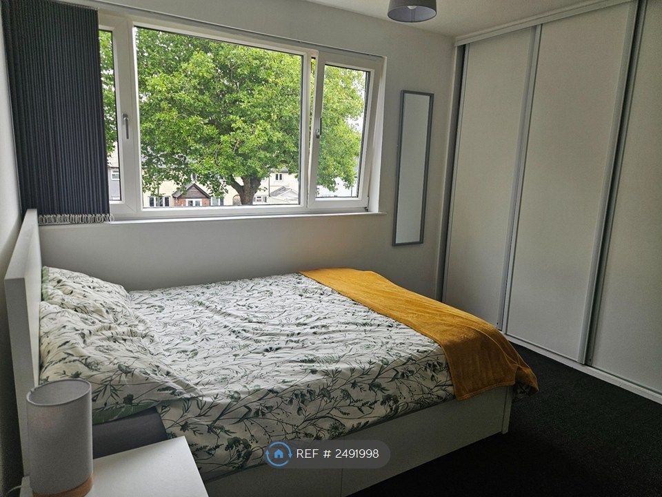 Property photo 3 of 17 Bedroom