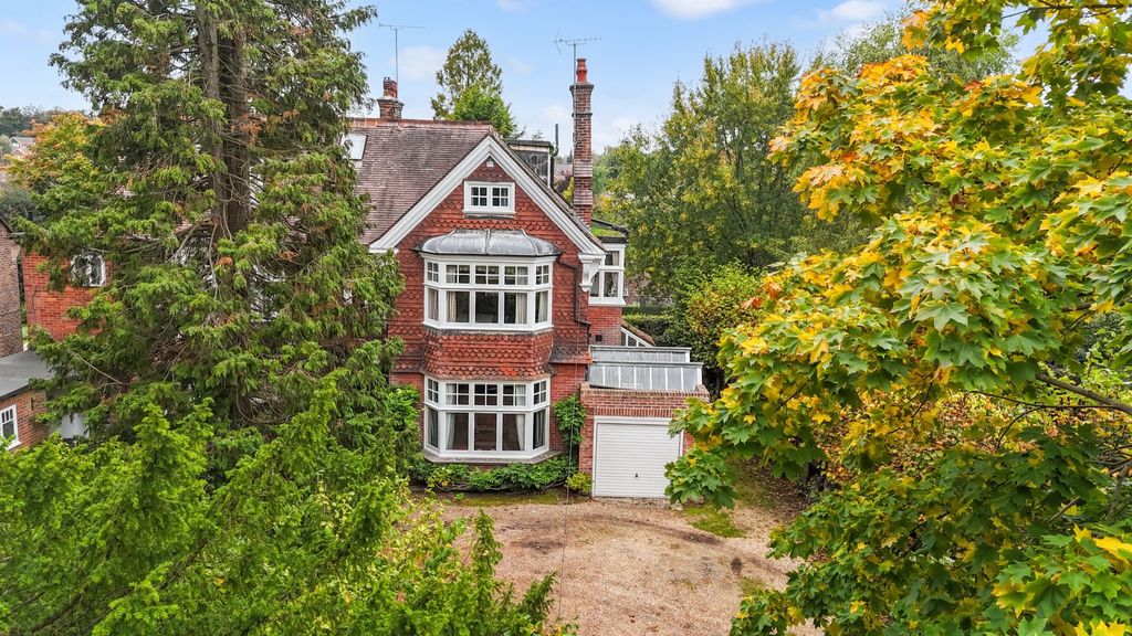 Additional image 31 of 6 bed semi-detached house for salePaddockhall Road, Haywards Heath RH16