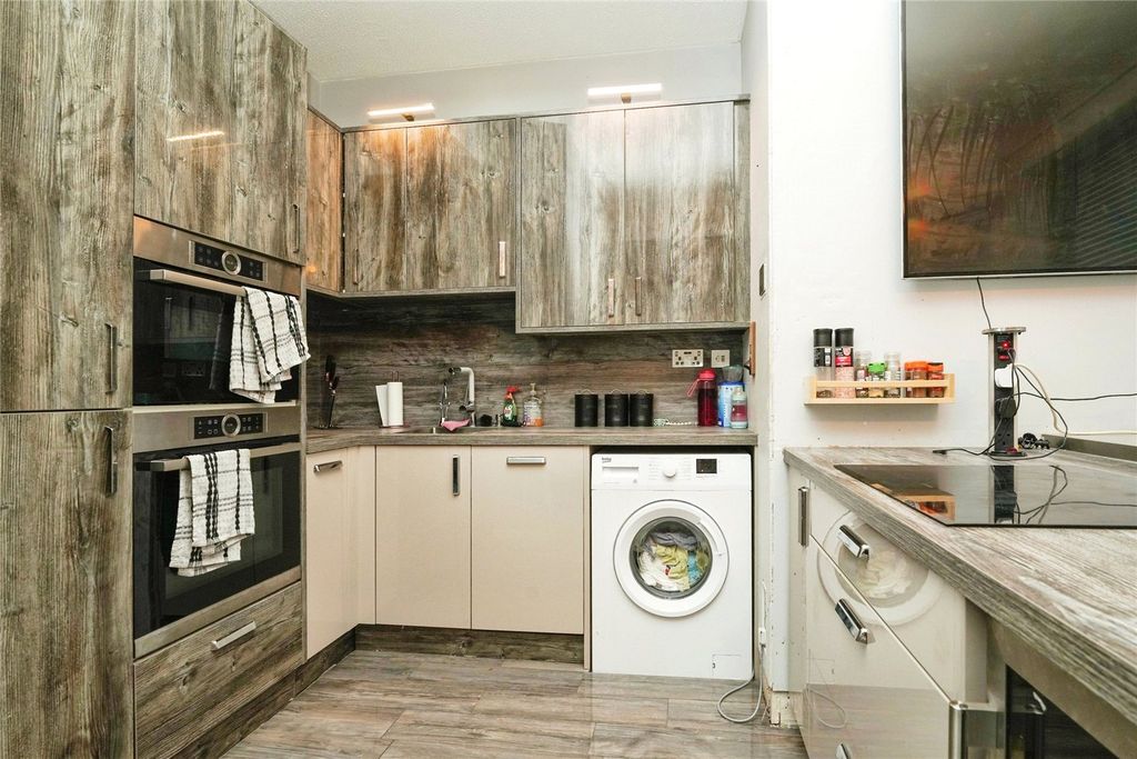 Property photo 3 of 16 Photography