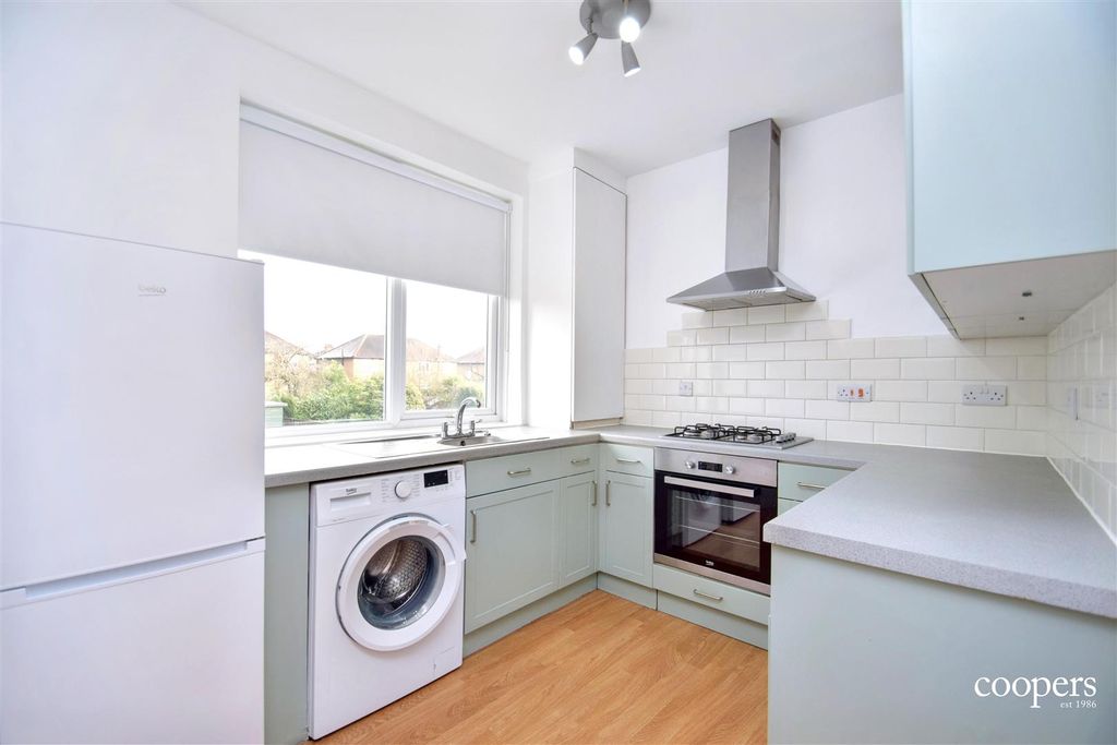 Property photo 1 of 9 Kitchen