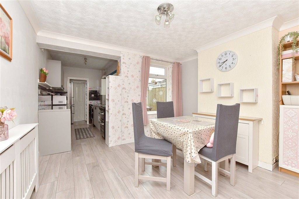 Property photo 3 of 10 Dining Area