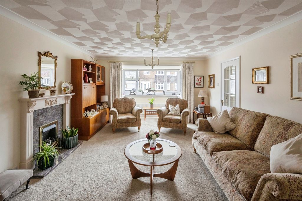 Property photo 3 of 25