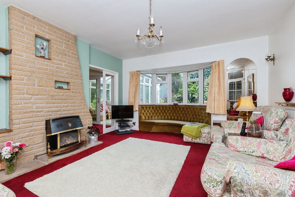 Property photo 2 of 20