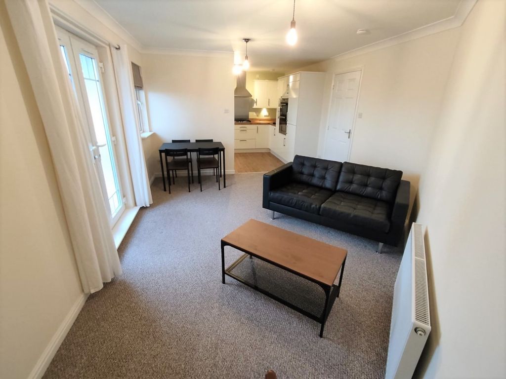 Property photo 2 of 7