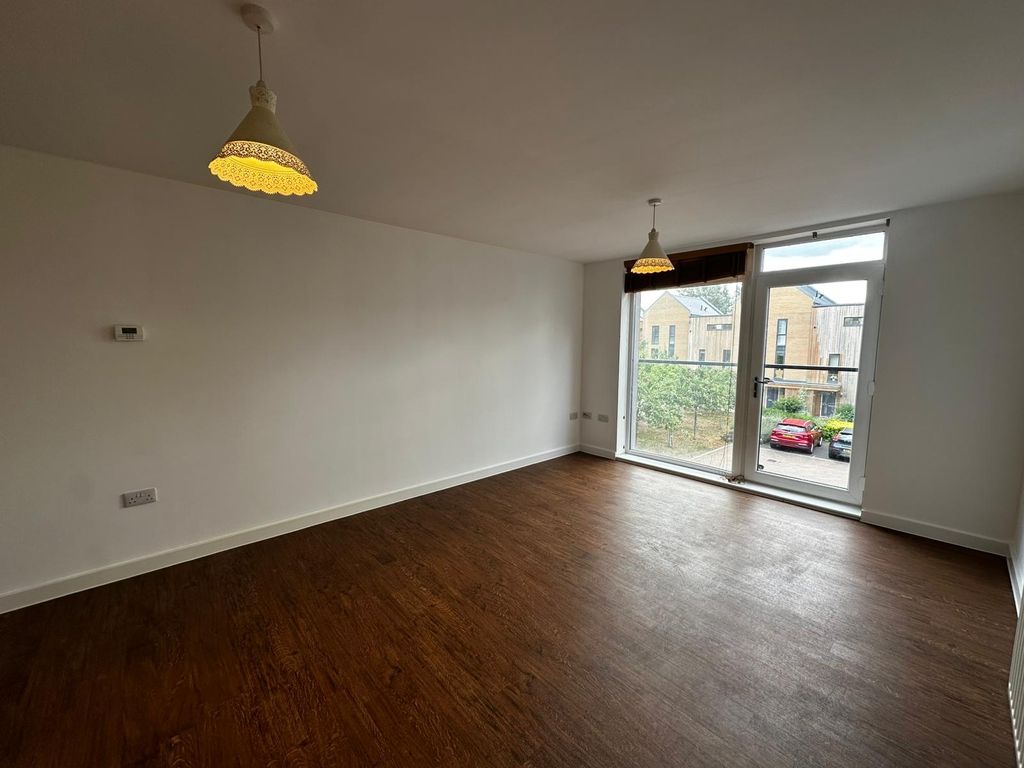Property photo 2 of 6