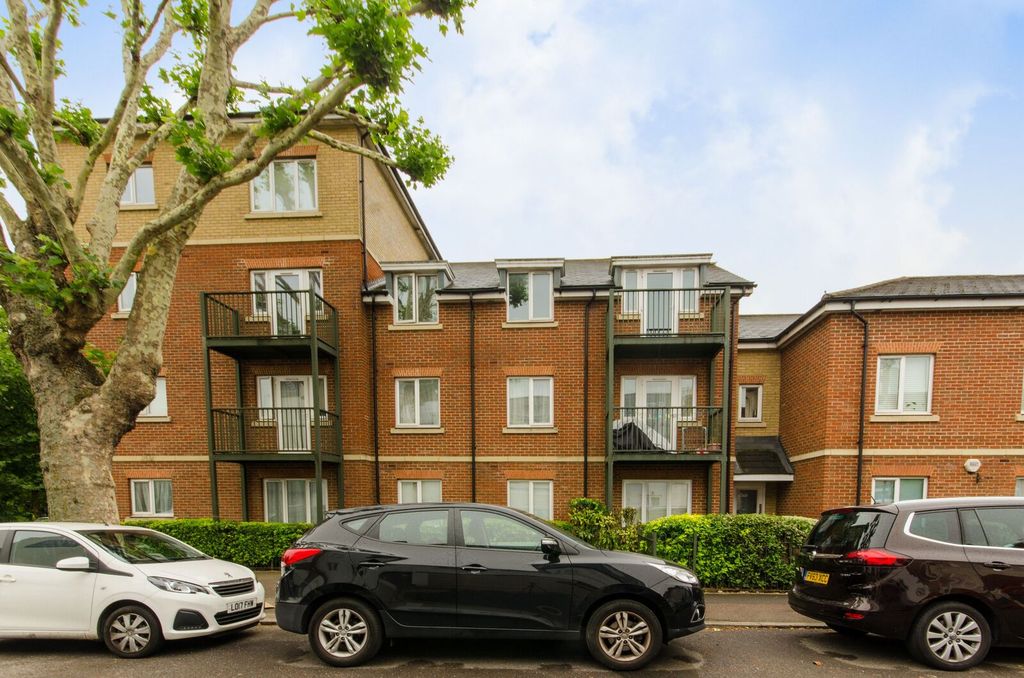 Property photo 1 of 7