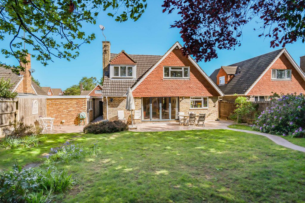 Property photo 1 of 18