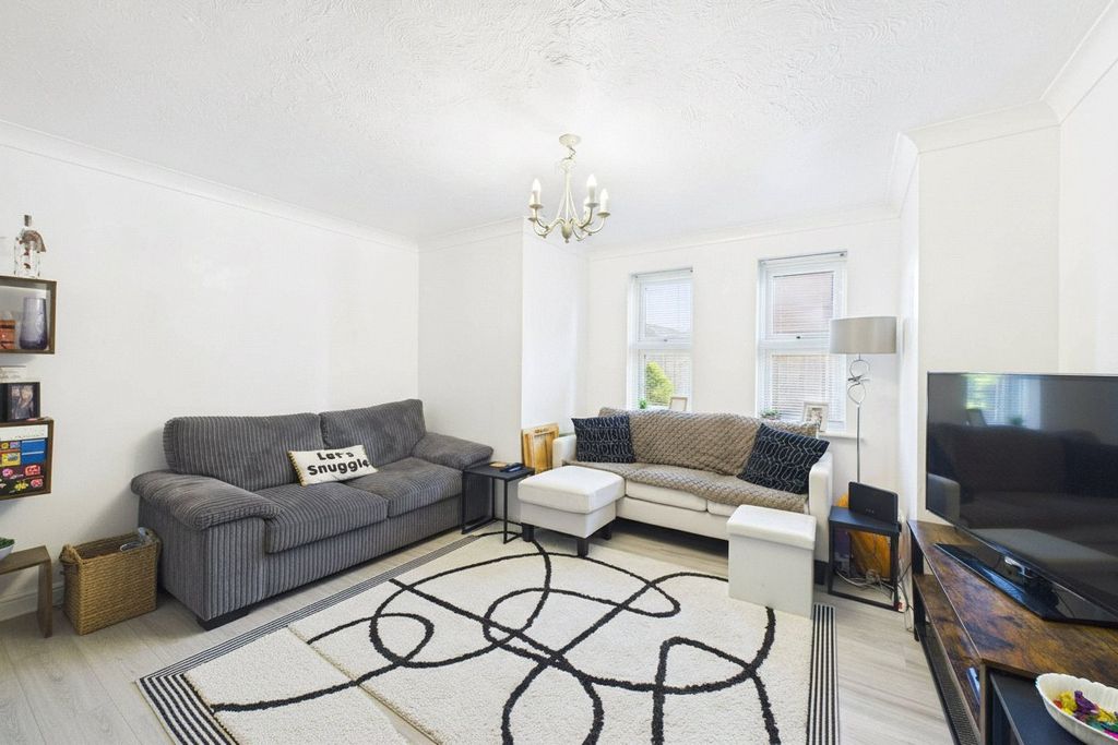 Property photo 1 of 5 Picture No. 16