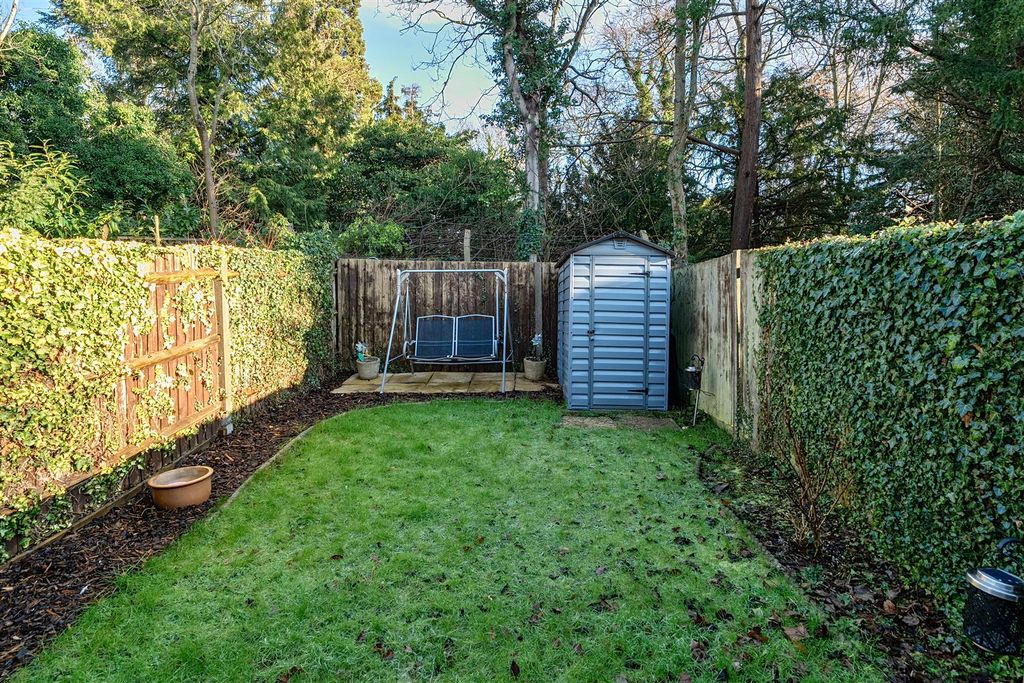 Property photo 3 of 17 Garden: