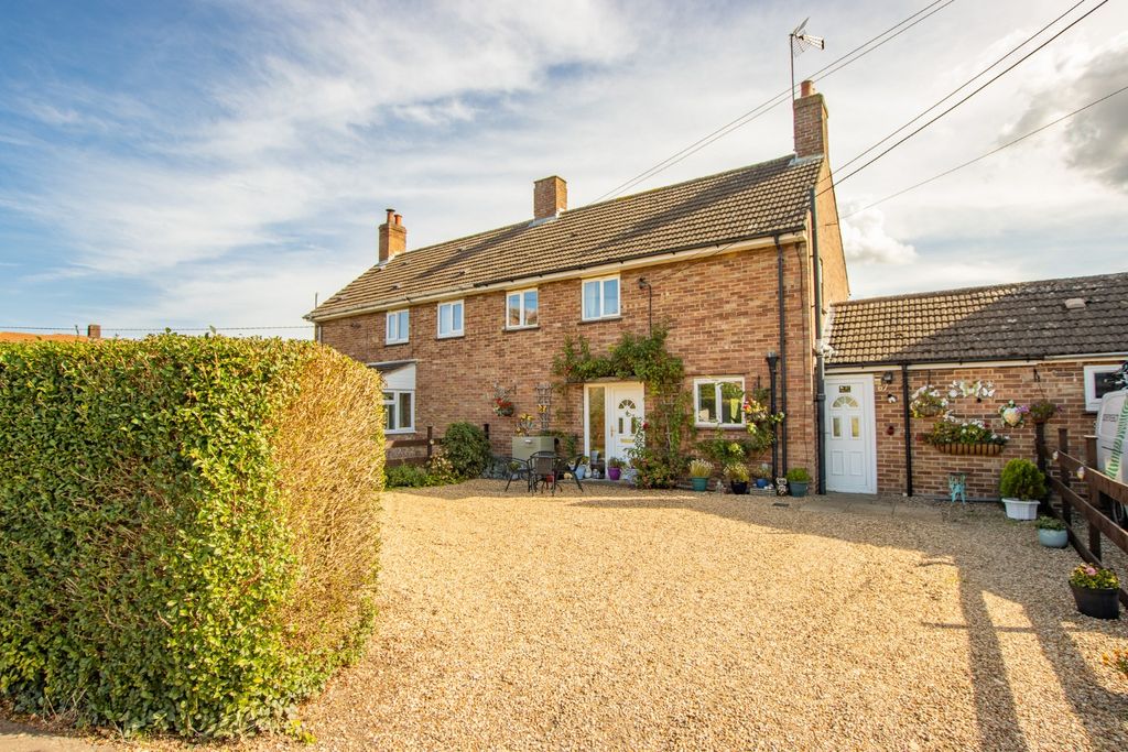 Property photo 1 of 22 5356591