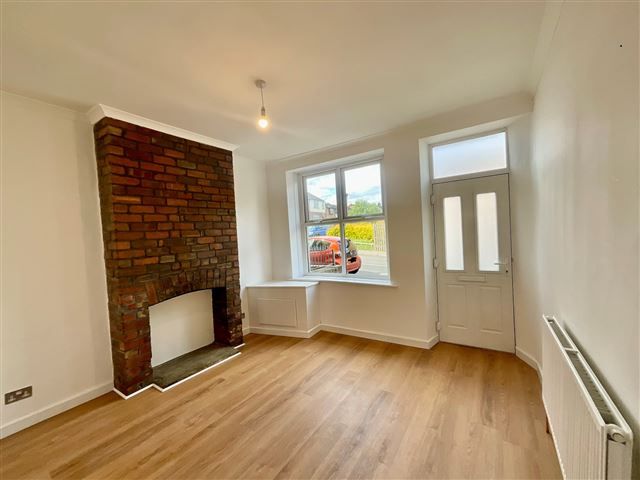 Property photo 2 of 15 Lounge