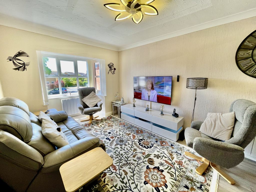 Property photo 3 of 9