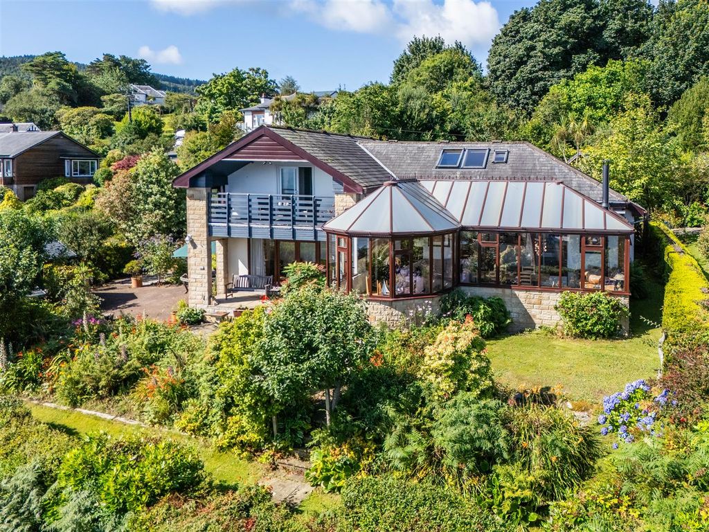 Property photo 1 of 40 Terbar House