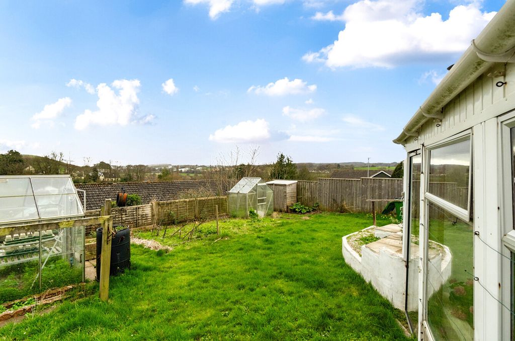 Property photo 3 of 19 1420800-10-69A081...