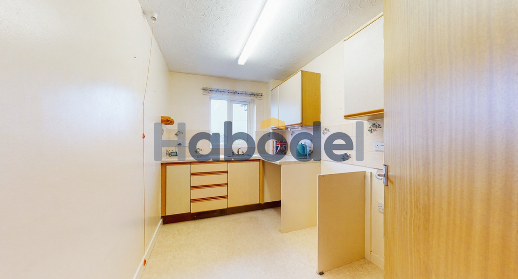 Property photo 3 of 5