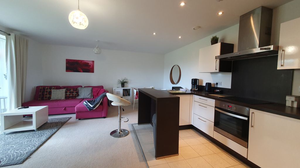 Property photo 2 of 19 Gallery