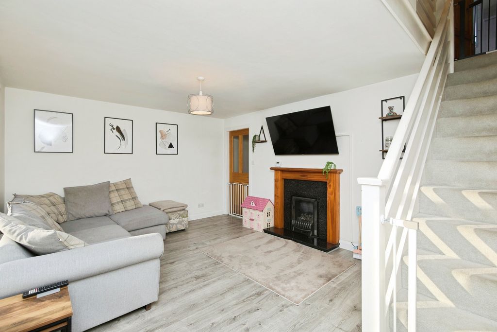 Property photo 3 of 20 Img_0645