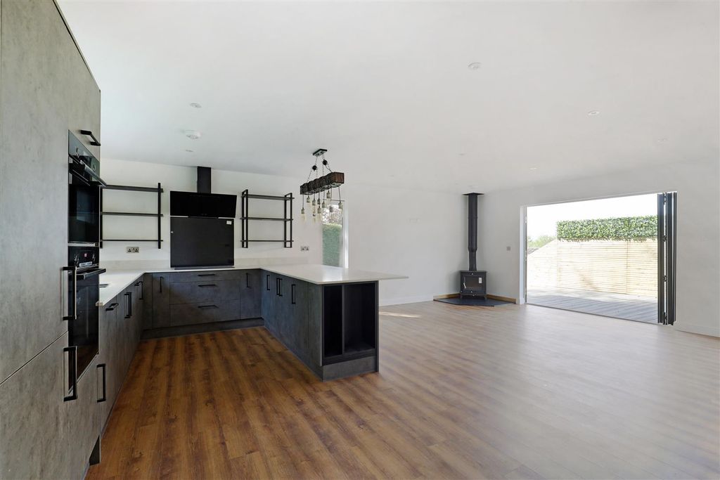 Property photo 2 of 18 Al2I9587.Jpg