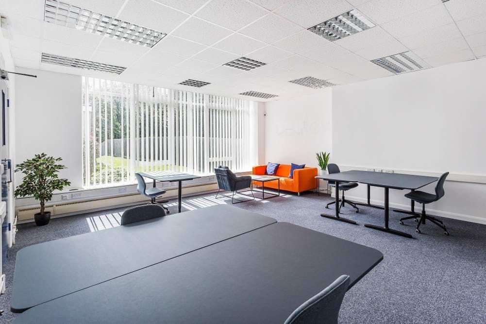 Property photo 2 of 5 53F8Bf3A87694F0A26703A20Ab93550F9Fd500Ec.Jpg