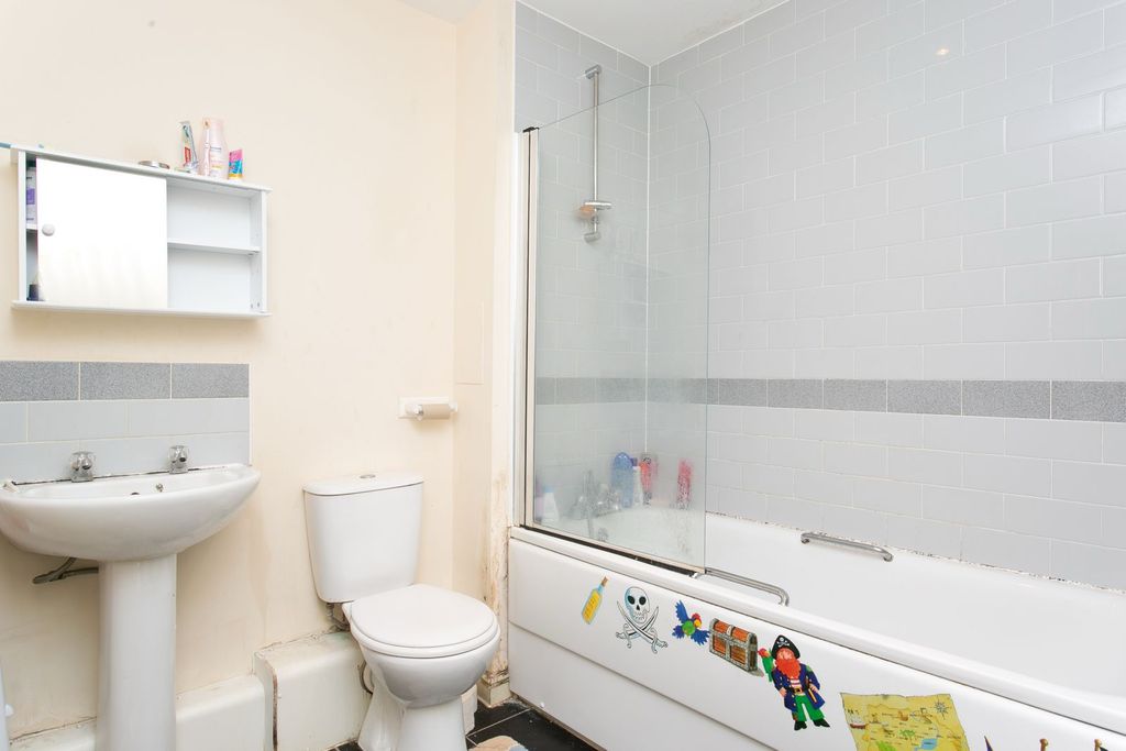 Property photo 3 of 5 Image