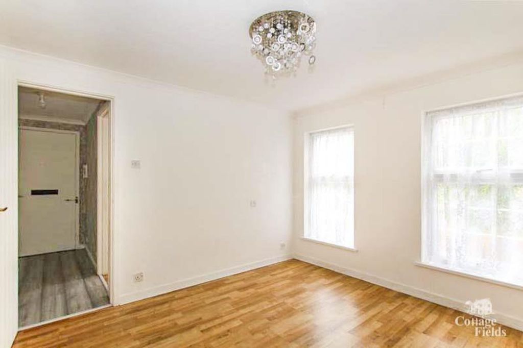 Property photo 1 of 12 1Ab8E802-06F9-4E59-Beaa-Bd6416E86cd8.Jpg