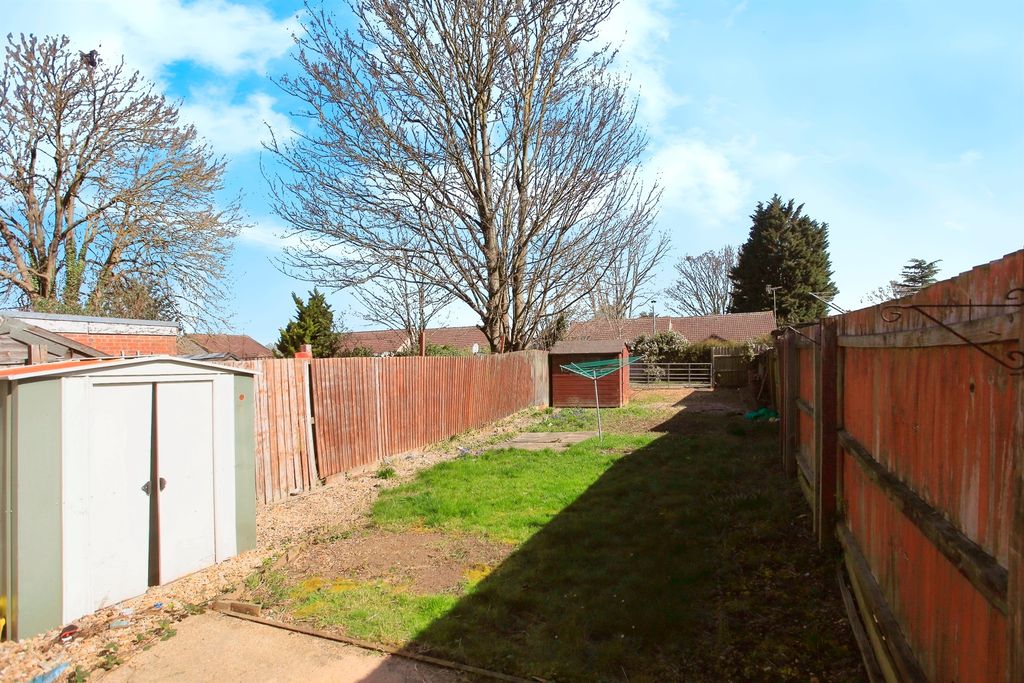 Property photo 2 of 17