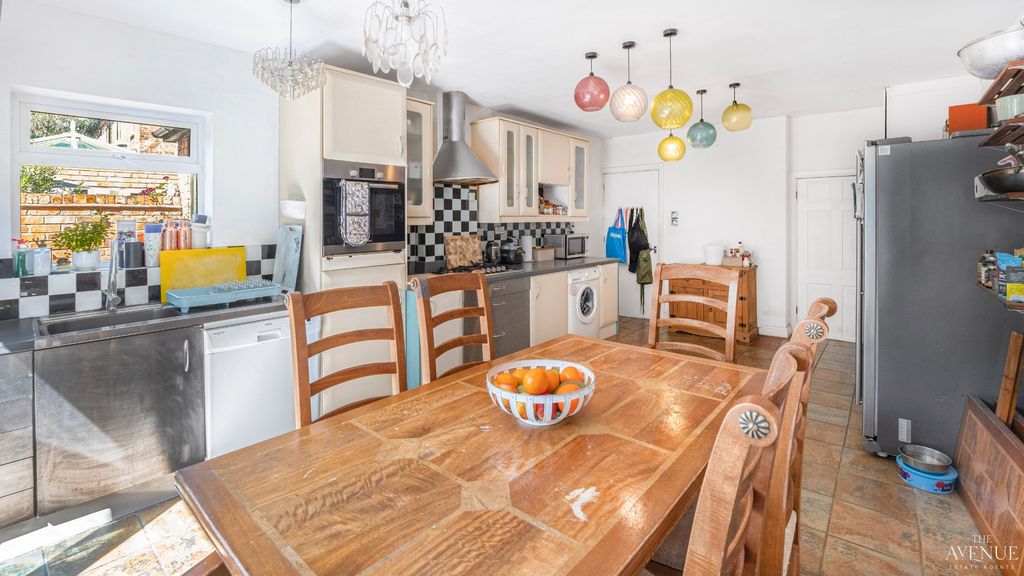 Property photo 2 of 37 5328624
