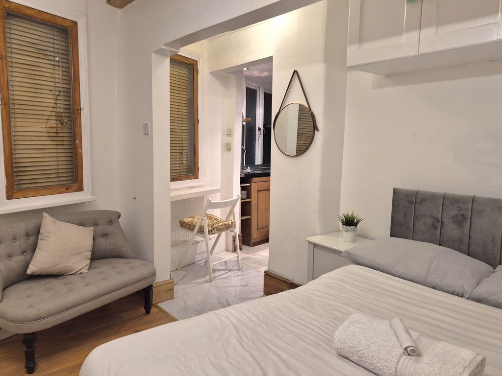 Property photo 2 of 2 Bedroom