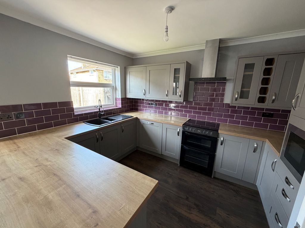 Property photo 3 of 13 Photo 9